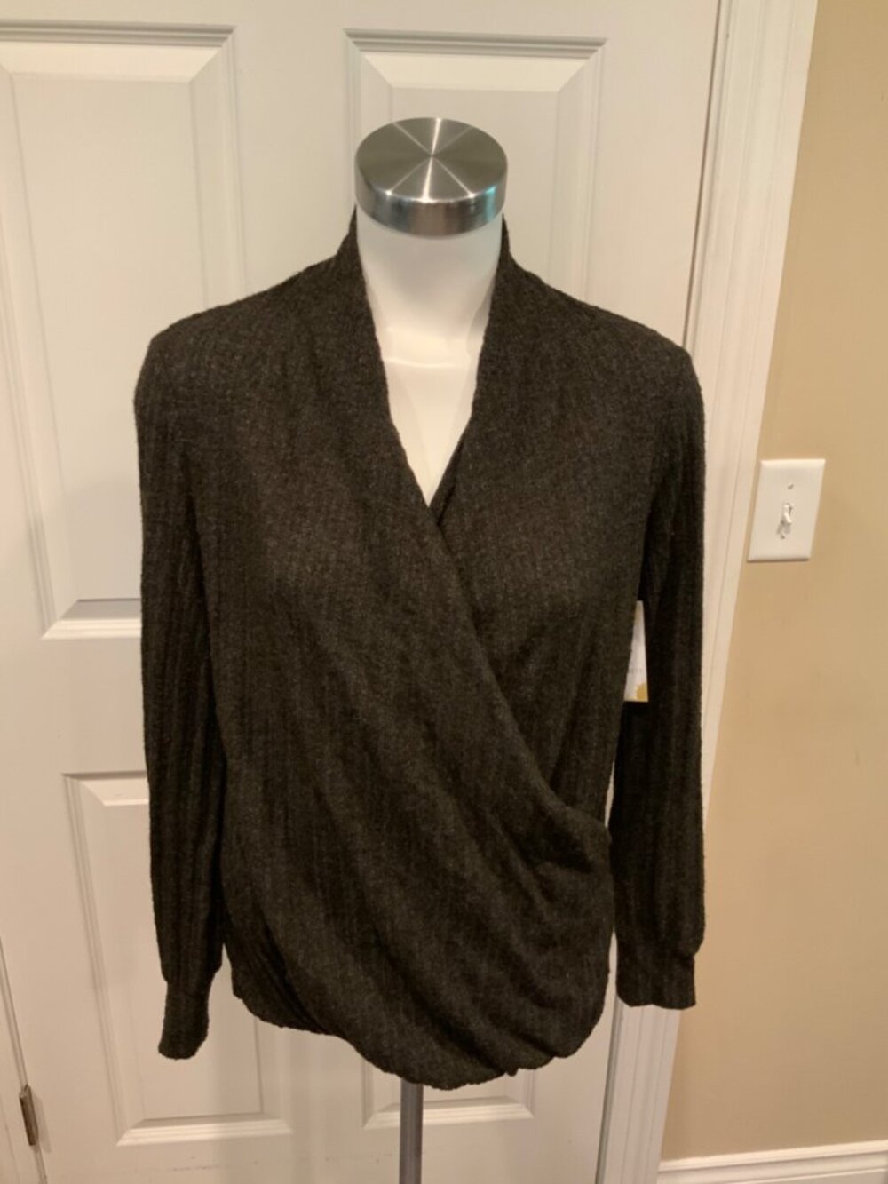 Maeve Anthropologie Charcoal Gray Rib Knit V-Neck Sweater, Size XS
